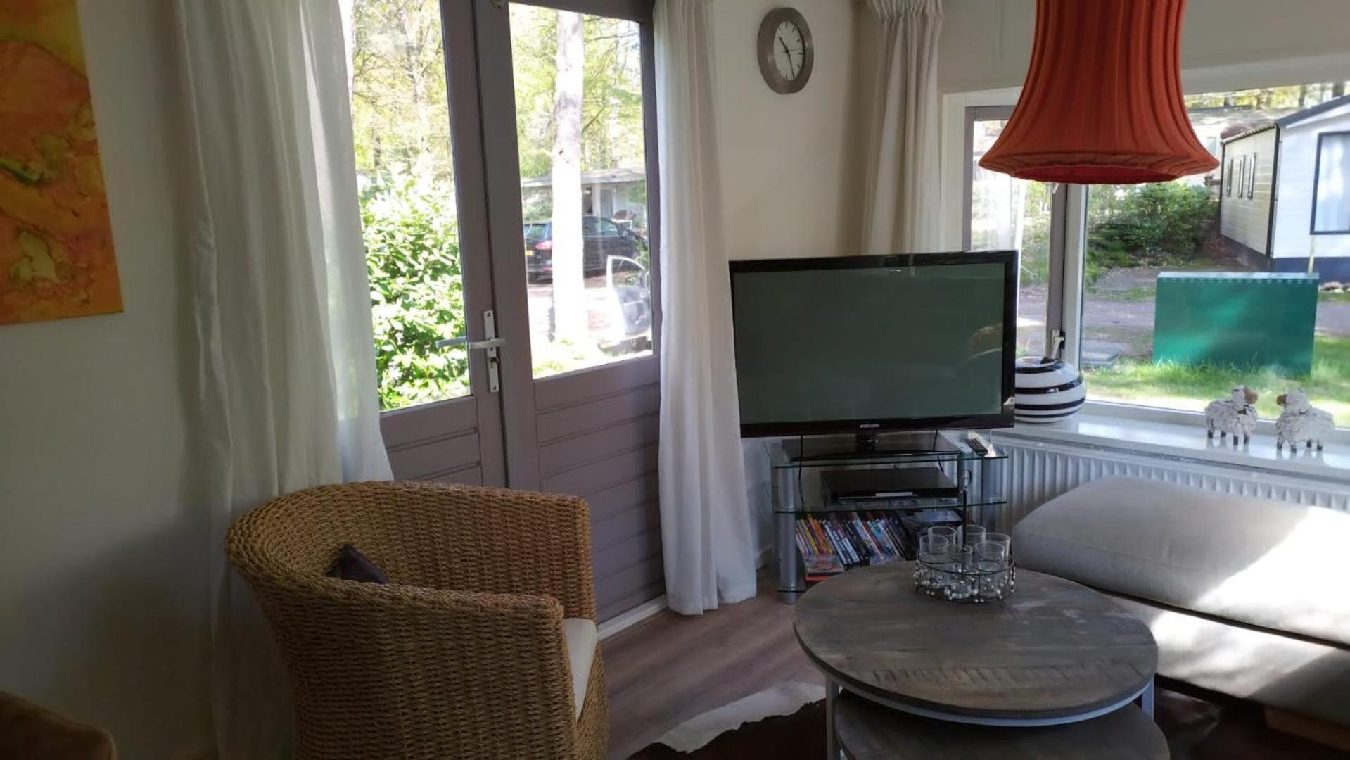 Wulft 47 Zonnig Gezellig 6P Chalet Met Zwembad In Bosrijke Omgeving Op Familie Camping De Vossenburcht IJhorst Kültér fotó