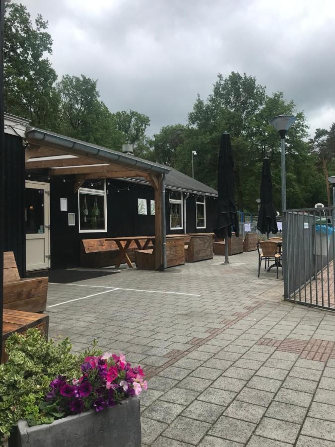 Wulft 47 Zonnig Gezellig 6P Chalet Met Zwembad In Bosrijke Omgeving Op Familie Camping De Vossenburcht IJhorst Kültér fotó