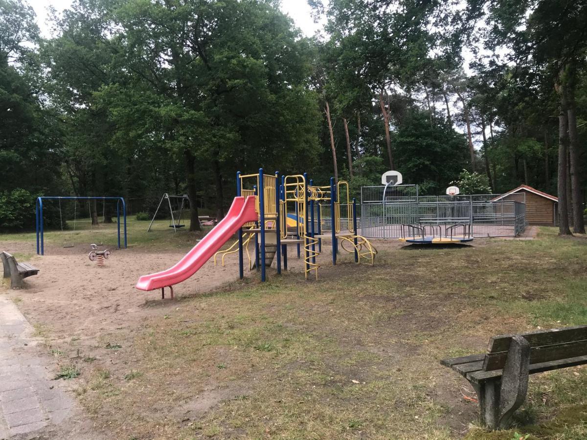 Wulft 47 Zonnig Gezellig 6P Chalet Met Zwembad In Bosrijke Omgeving Op Familie Camping De Vossenburcht IJhorst Kültér fotó